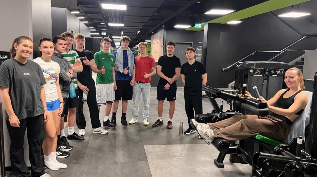 Praxis trifft Theorie – im Fitnessstudio